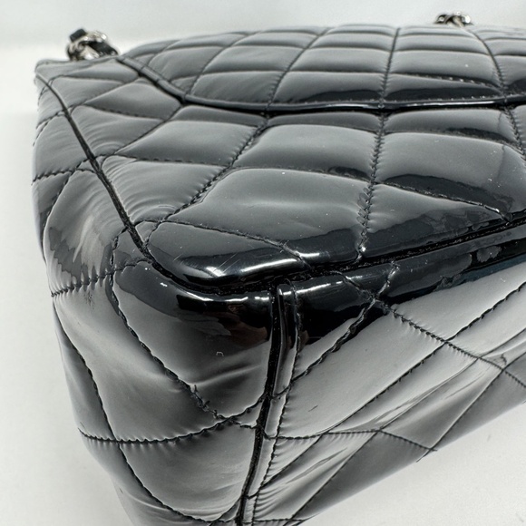 Chanel Black Patent Maxi Classic Double Flap bag - Picture 12 of 13